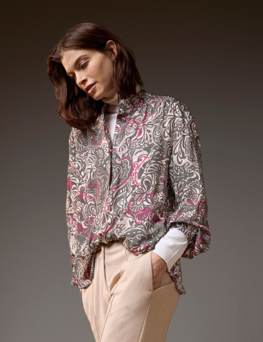 Viv blouse with modern...