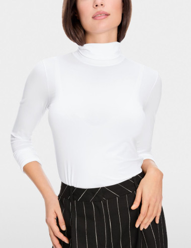 Délicat pull à col roulé...