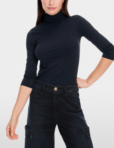 Délicat pull à col roulé...