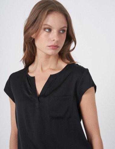 T-shirt en soie et poche...