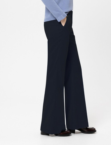 Pantalon fendu en gabardine...