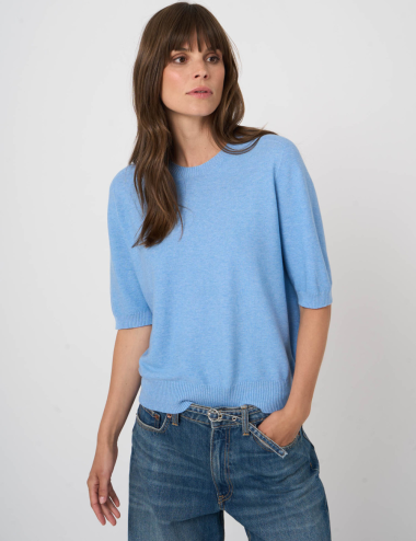 Pull bleu pâle à manches...