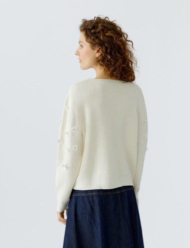 Pull en maille avec fleurs...