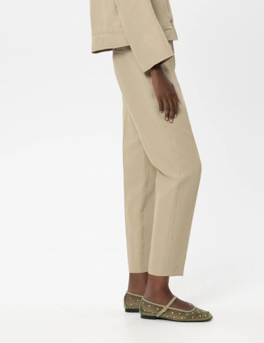 Pantalon conique en lin...
