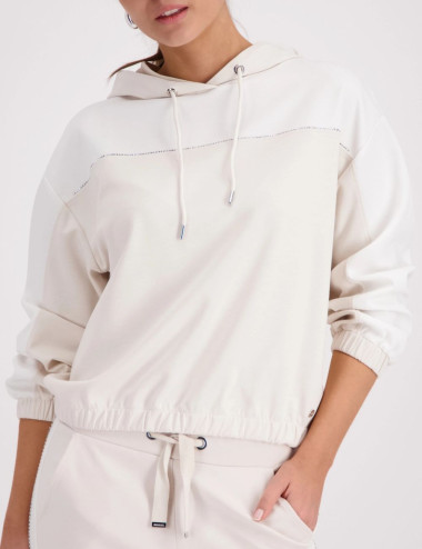 Pull à capuchon beige et...